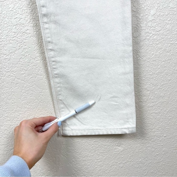 Levi’s 501 Original Fit Straight Leg Butterfly Print Jeans Size 28X28 Women - Picture 15 of 16